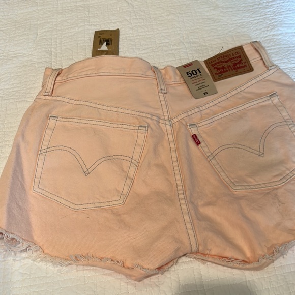 NWT LEVIS 501 high rise pale pink cut offs shorts size 28 - Picture 6 of 10